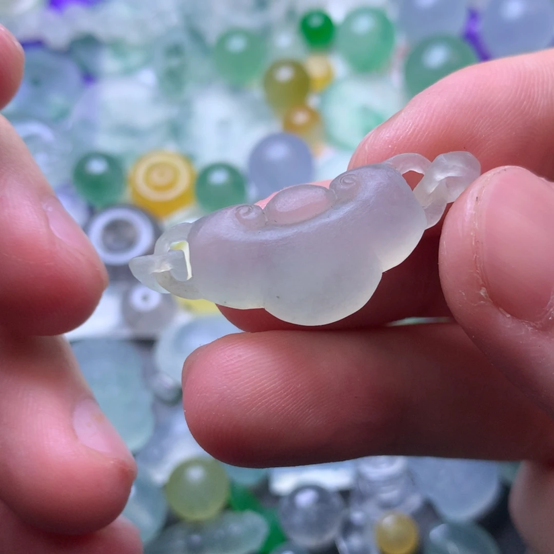 定制翡翠未镶嵌挂件