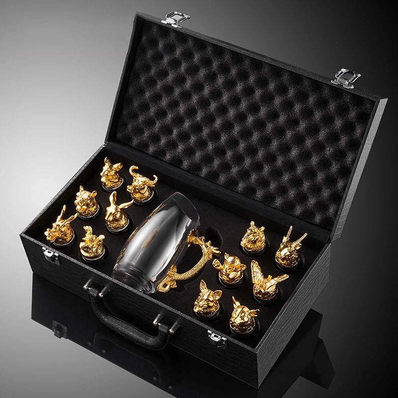 十二生肖酒杯酒具套装高级感中式复古小酒杯高档礼品皮箱装白酒杯