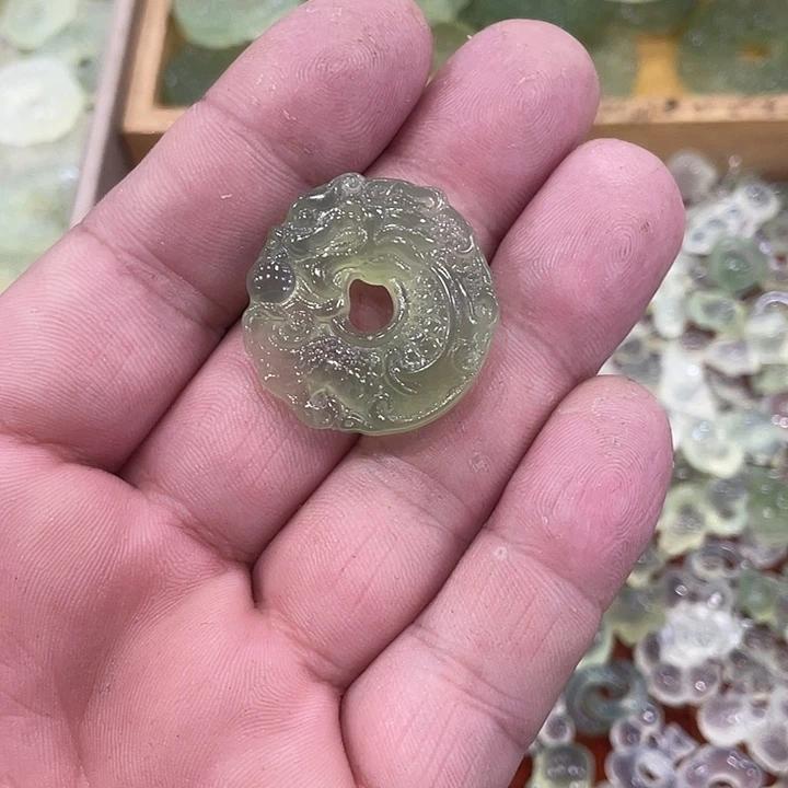 蛇纹石玉合金颈饰