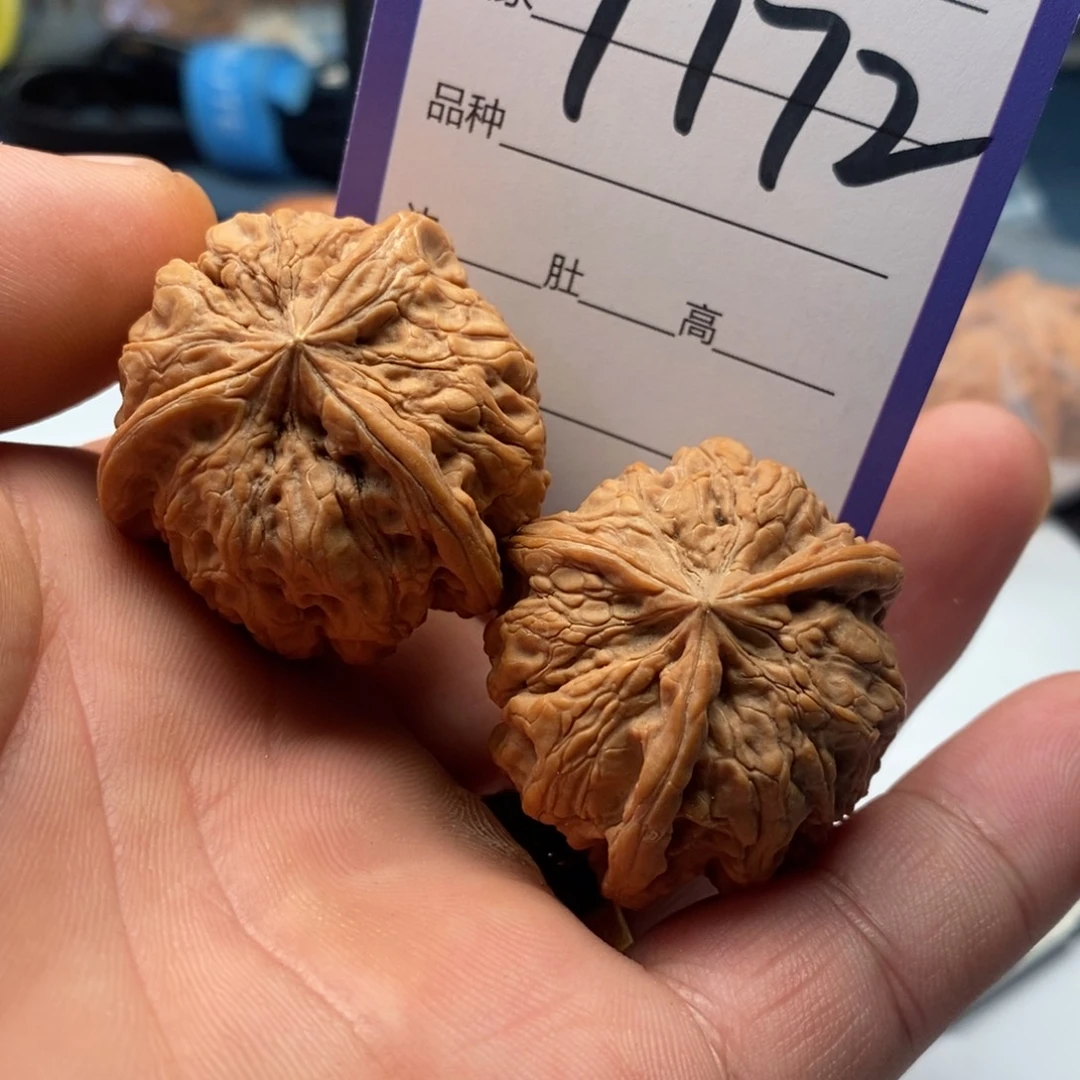 文玩核桃吊坠7772