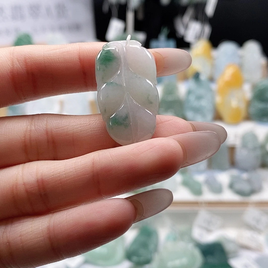 翡翠未镶嵌颈饰00