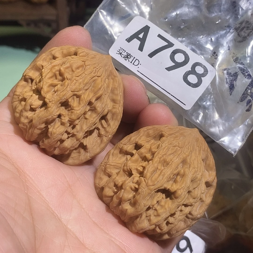 把件文玩核桃麦虎42尺。