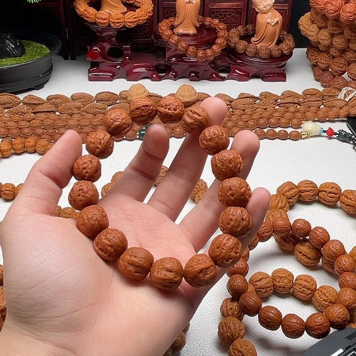 是***人桃核手串小蚂蚁纹矮壮
