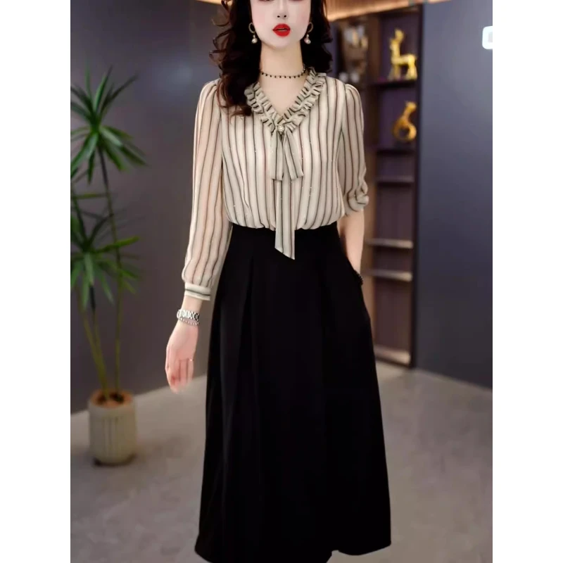 启慕气质轻奢假两件条纹连衣裙2025秋季新款遮肉显瘦减龄中长裙