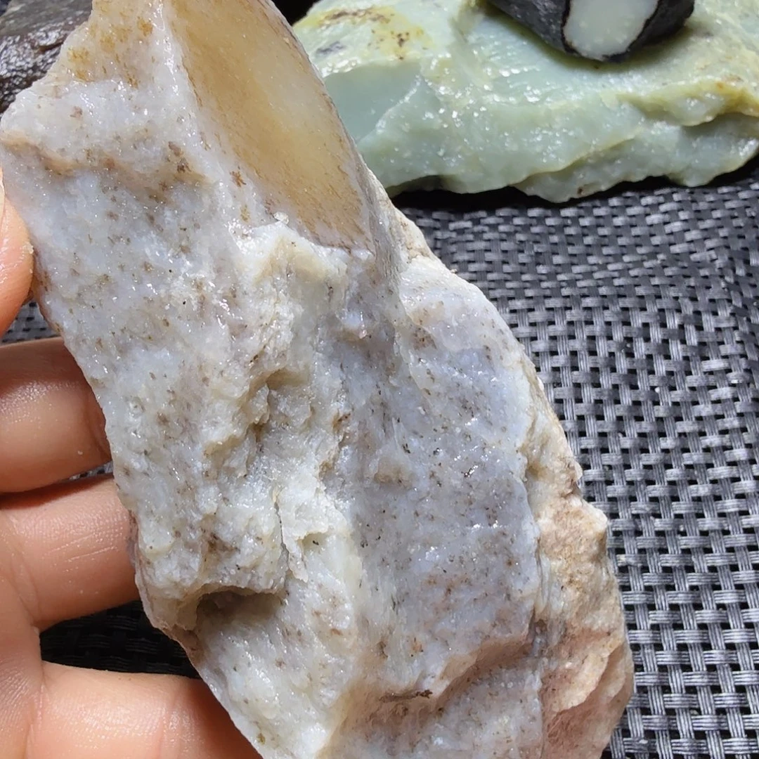 和田玉（糖玉）未镶嵌珠宝半成品