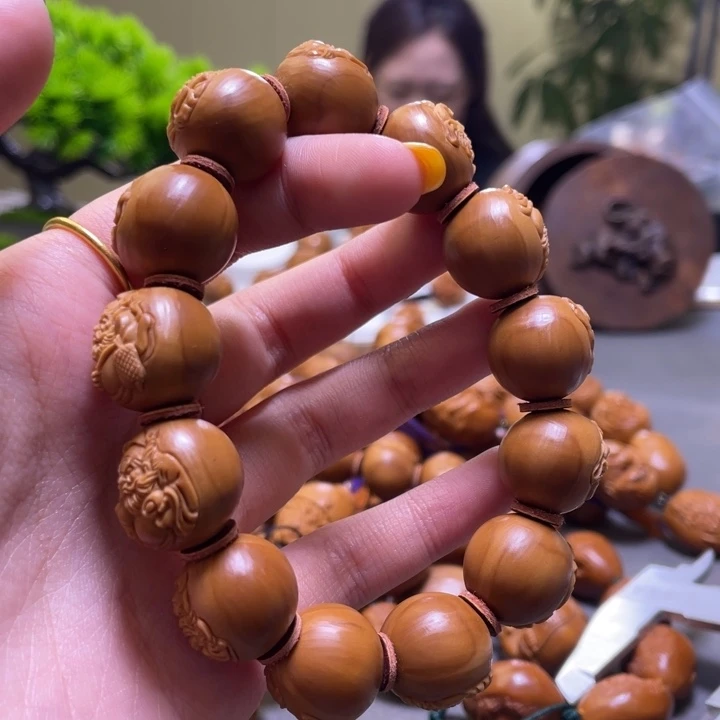 ***神吊坠橄榄核橄榄核雕