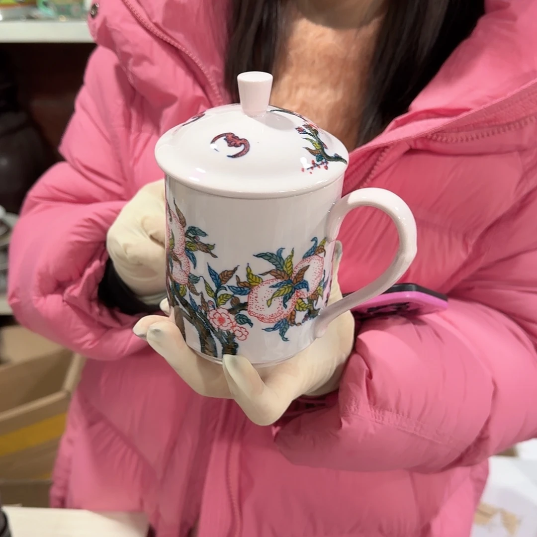 摆件瓷/////景德镇陶瓷瓷器。
