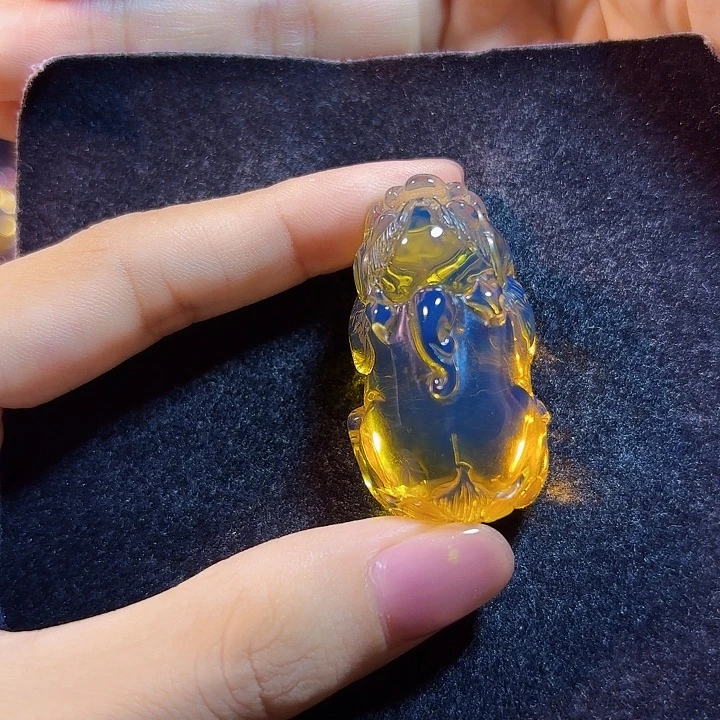 蓝珀未镶嵌珠宝奇石墨西哥蓝珀貔貅