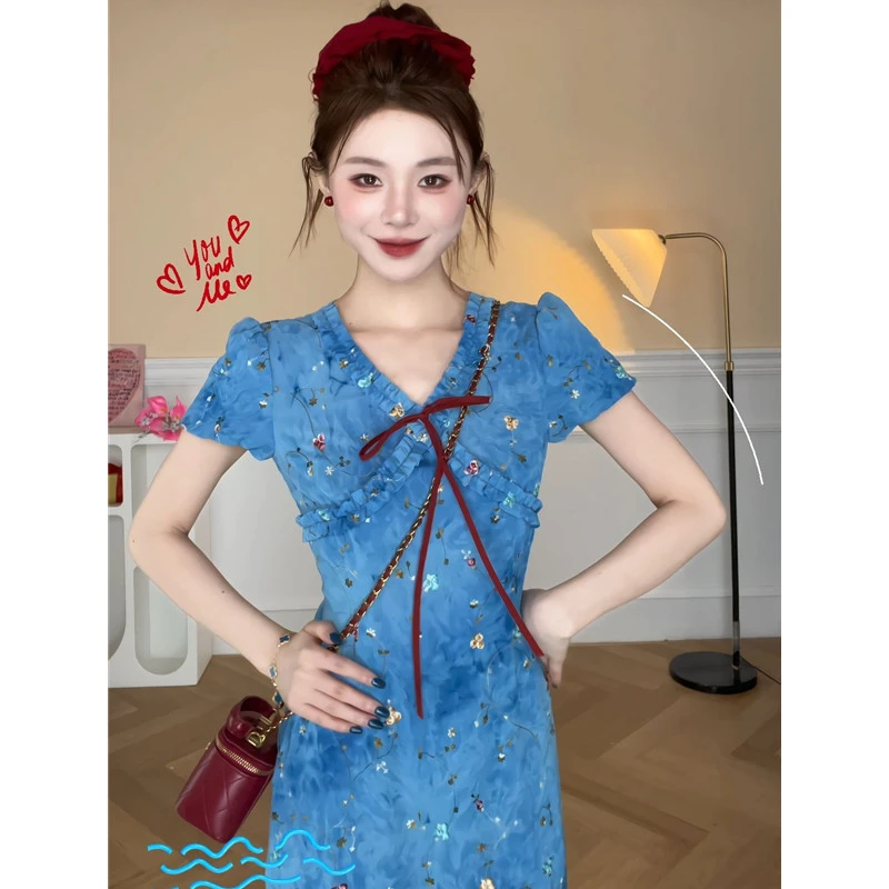 法式复古碎花连衣裙女夏季2025新款收腰显瘦气质蝴蝶结荷叶边上衣