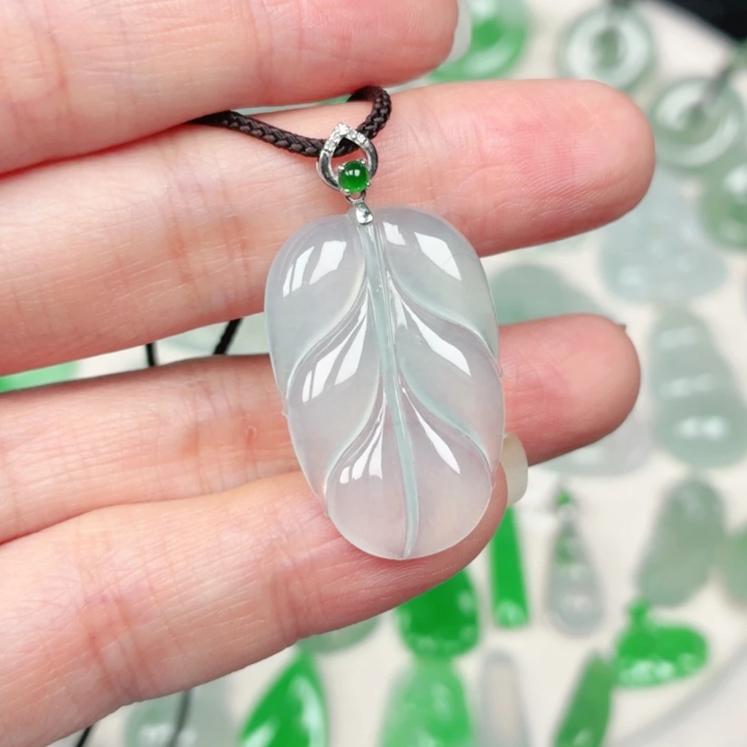 颈饰18K金镶嵌翡翠缅甸天然A货翡翠