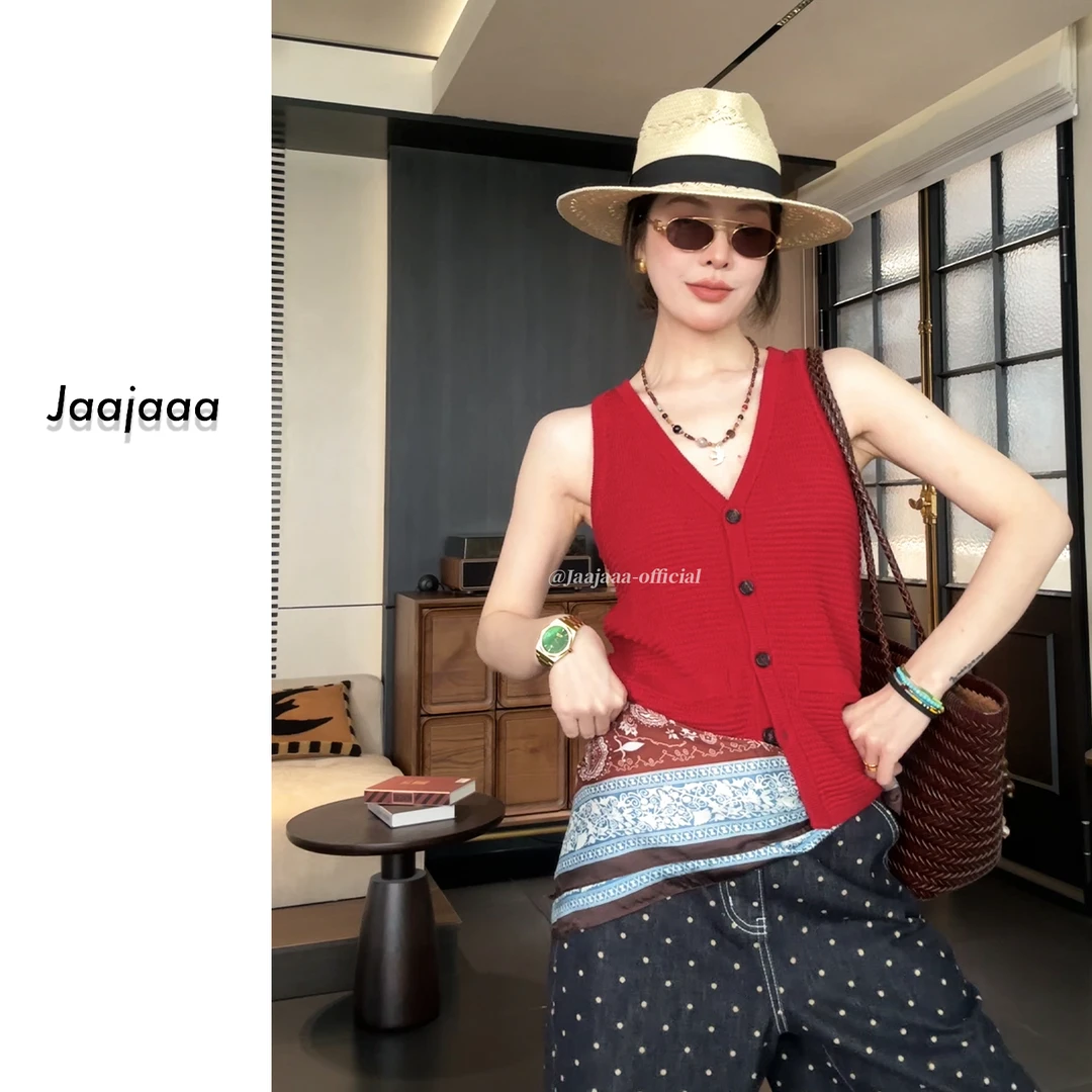 Jaajaaa森织光年  时尚百搭显瘦V领单排扣针织马甲开衫背心/FGII