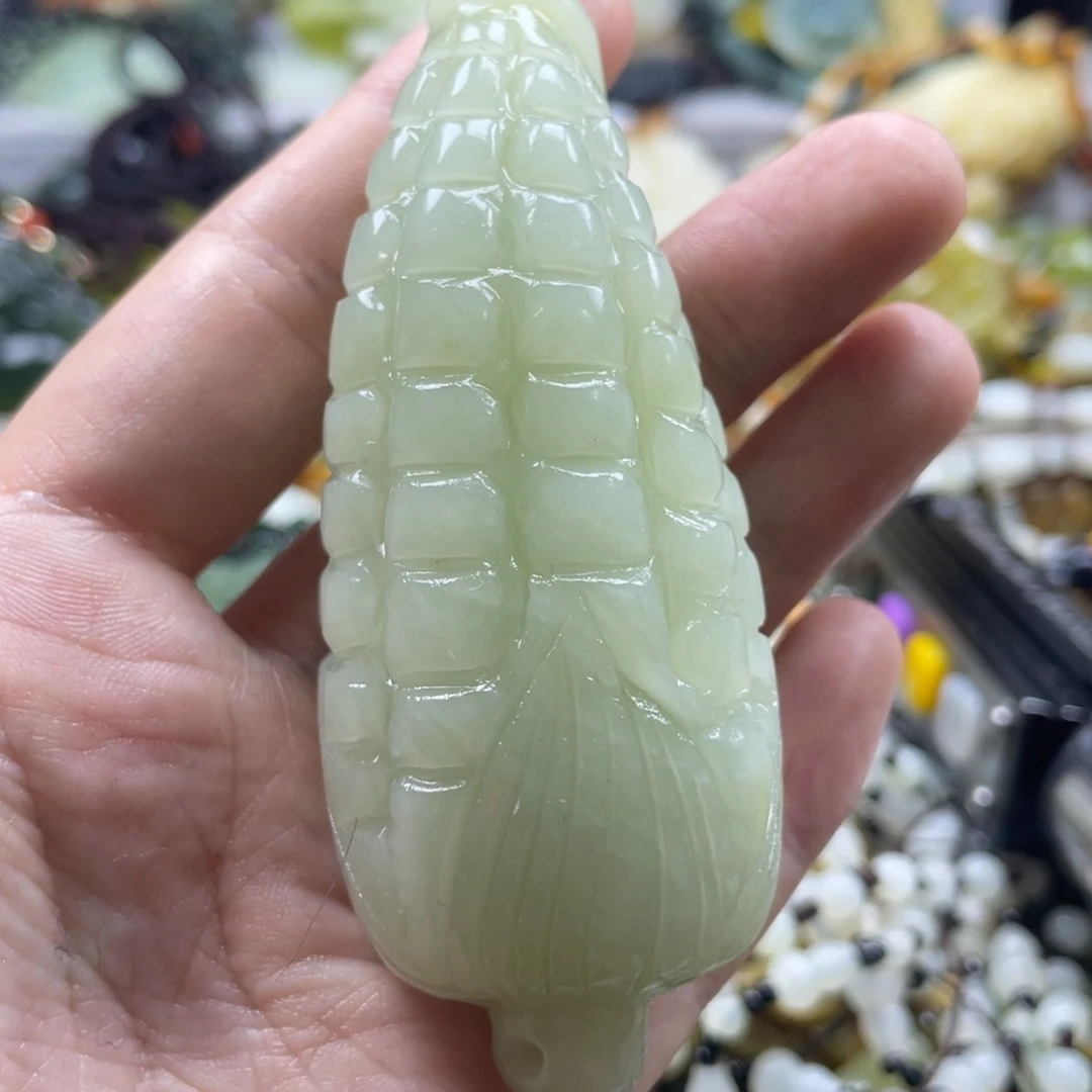 蛇纹石玉未镶嵌吊坠