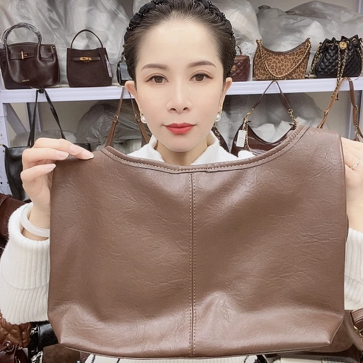 蚕丝小牛剖层皮革PU