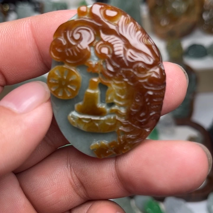 颈饰未镶嵌翡翠一念之间
