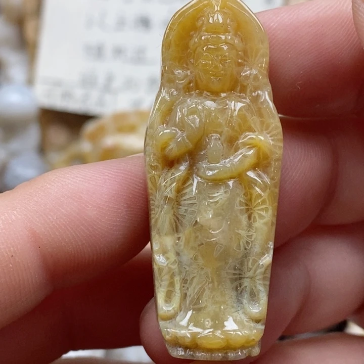 颈饰未镶嵌硅化珊瑚（珊瑚玉）