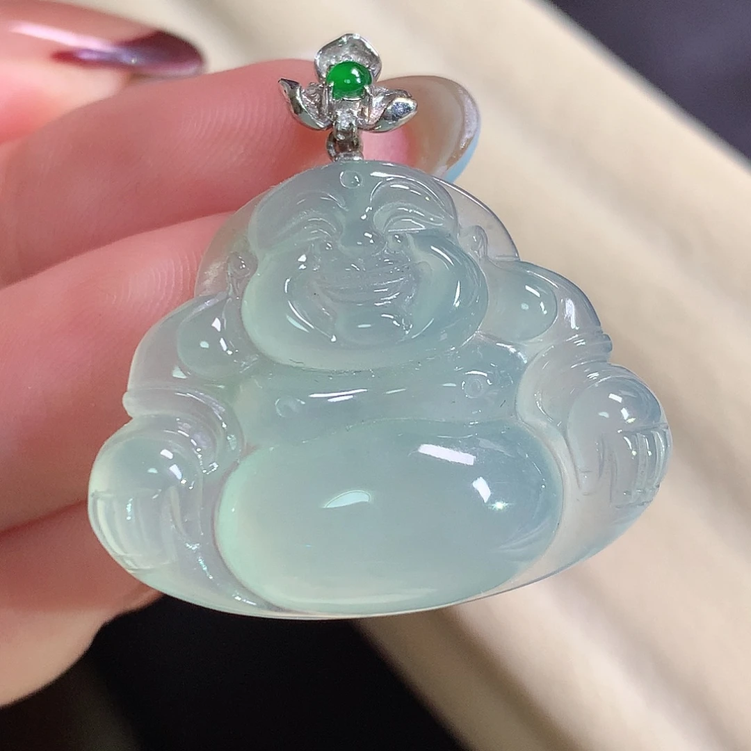 翡翠18K金镶嵌颈饰佛公