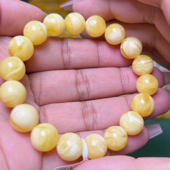 蜜蜡未镶嵌珠宝奇石