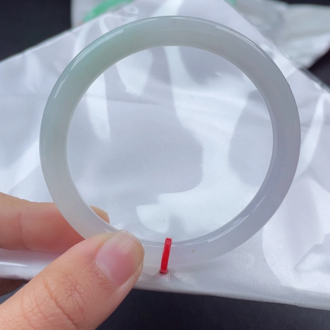 翡翠手镯（圆镯）未镶嵌