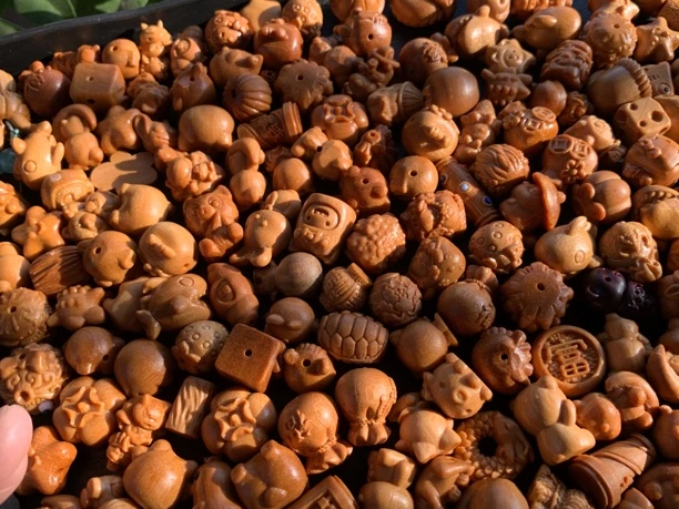 （一号链接）木头雕刻配件手链请移步直播间挑选美货现场选货