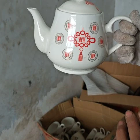 库存微瑕多孔茶壶