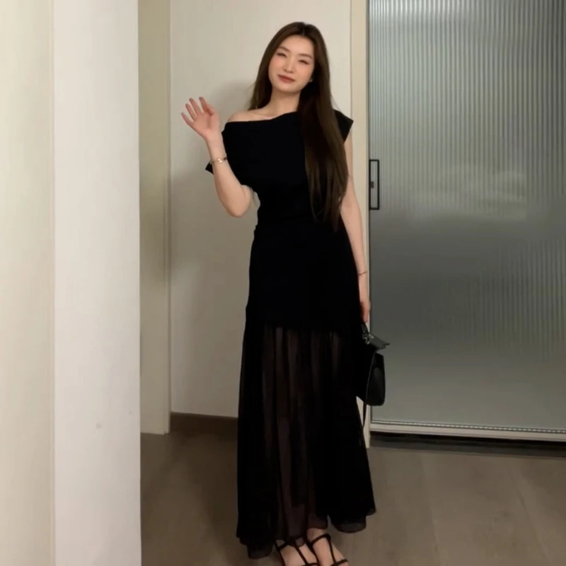 黑色斜肩短袖连衣裙子女夏季2025新款法式气质高级感收腰包臀长裙