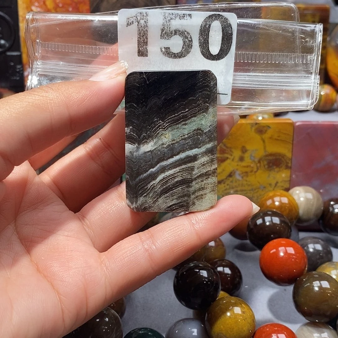 未镶嵌天然北票硅化玉吊坠硅化玉