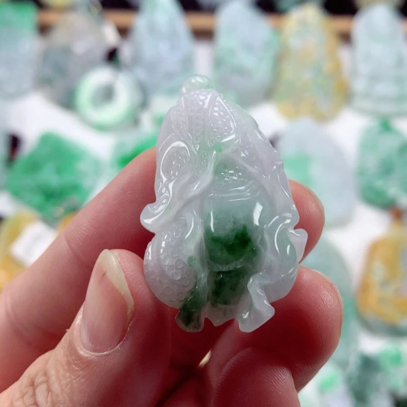 【闪购商品】翡翠吊坠(不含链)未镶嵌