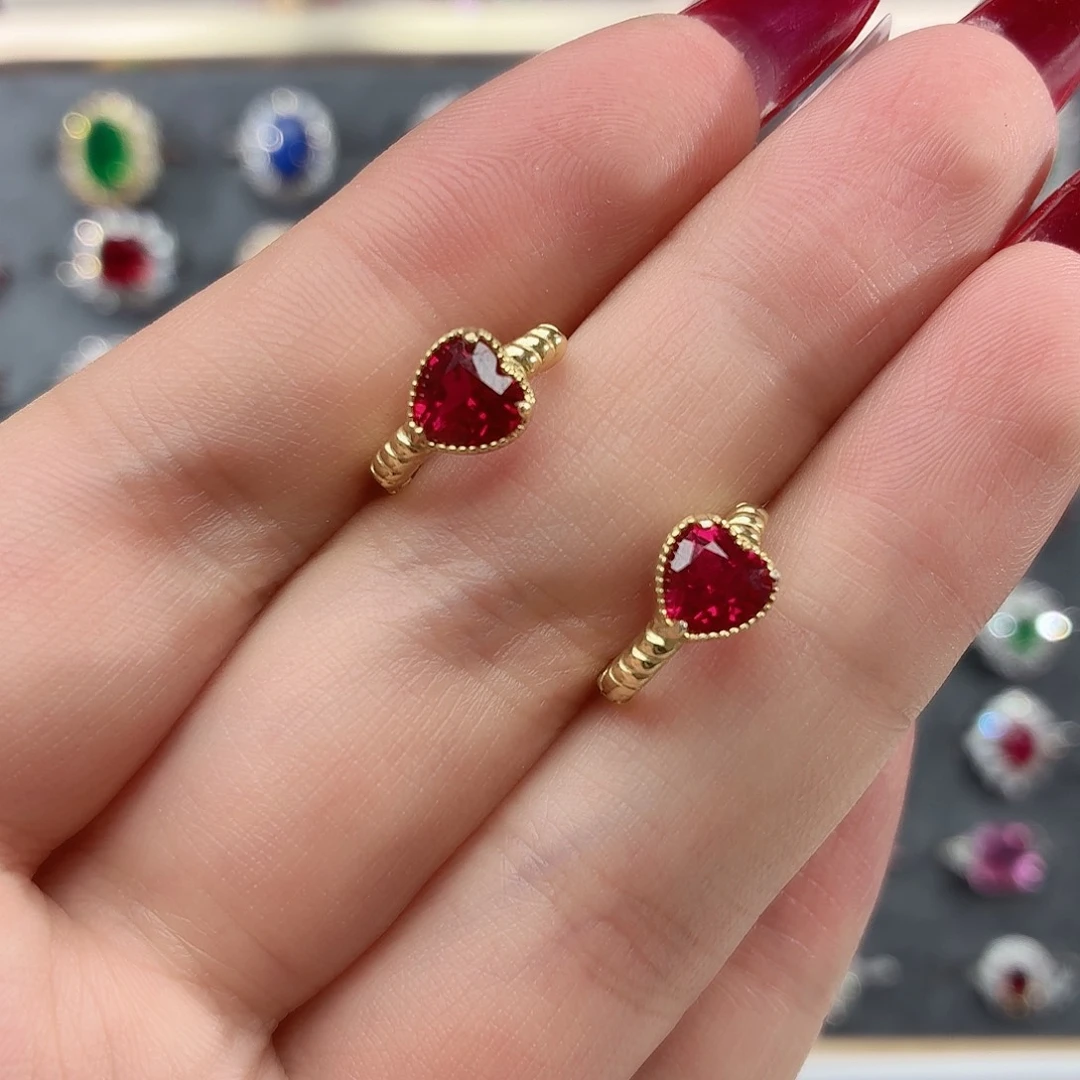 925银培育鸽血红色宝石