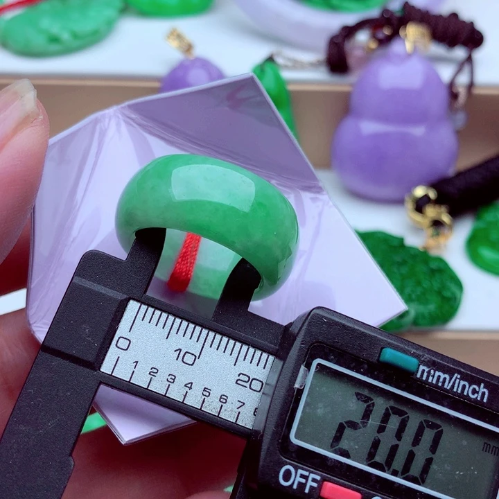 翡翠未镶嵌戒指戒指