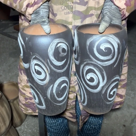 红陶口14高30瑕疵