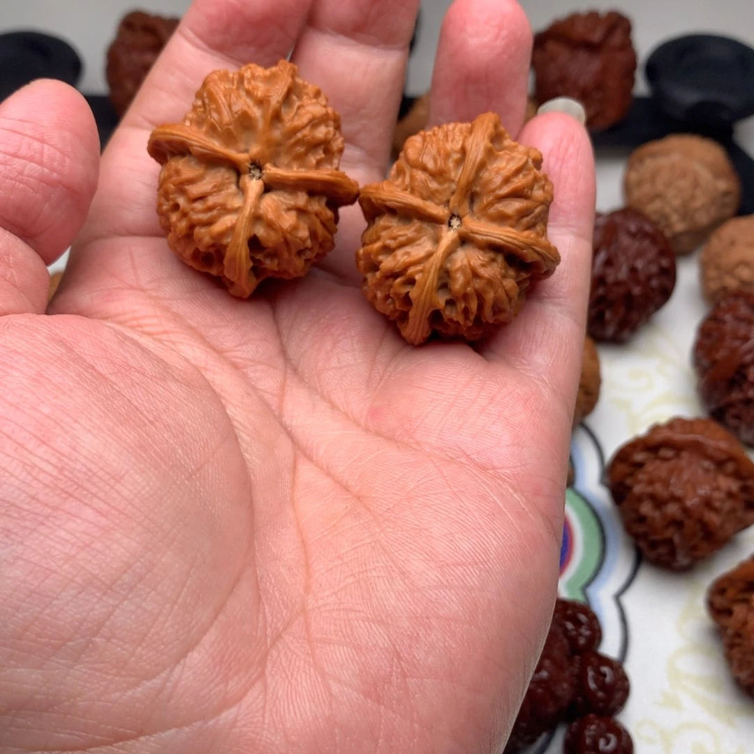 文玩核桃把件孫*聖金锭40