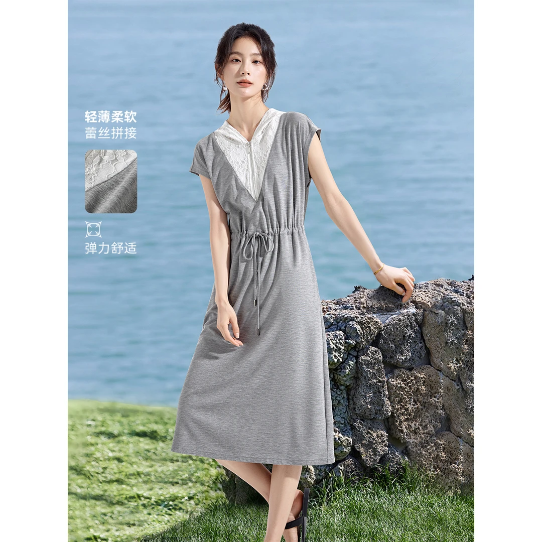 沫晗依美【悦动时刻】25夏新款设蕾丝拼接连帽拉链收腰连衣裙L4B035