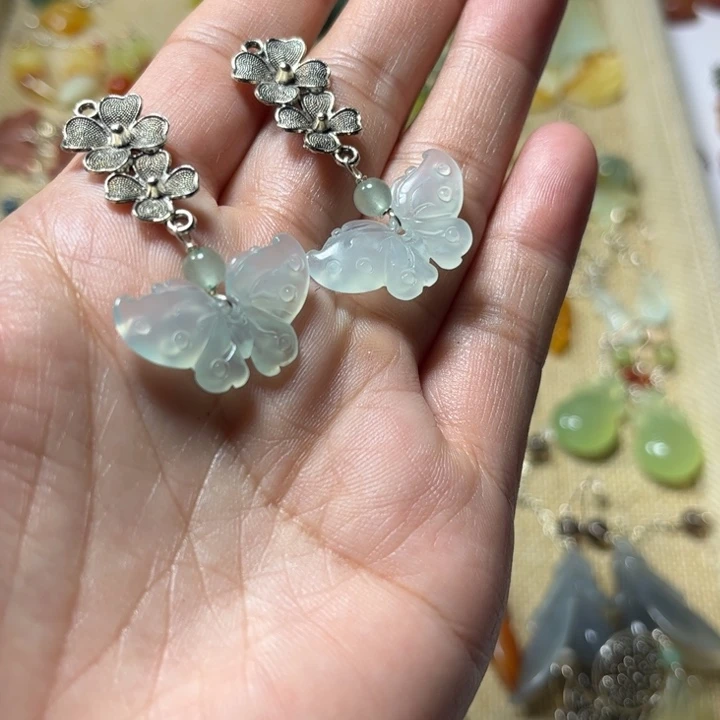 蛇纹石玉合金吊坠
