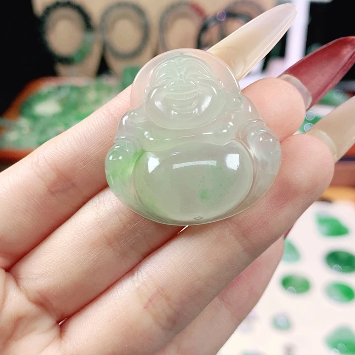 石英质玉（非洲翠）未镶嵌颈饰