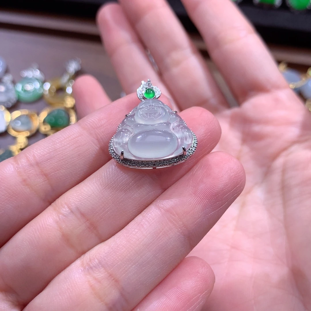 你***笑翡翠18K金镶嵌颈饰翡翠