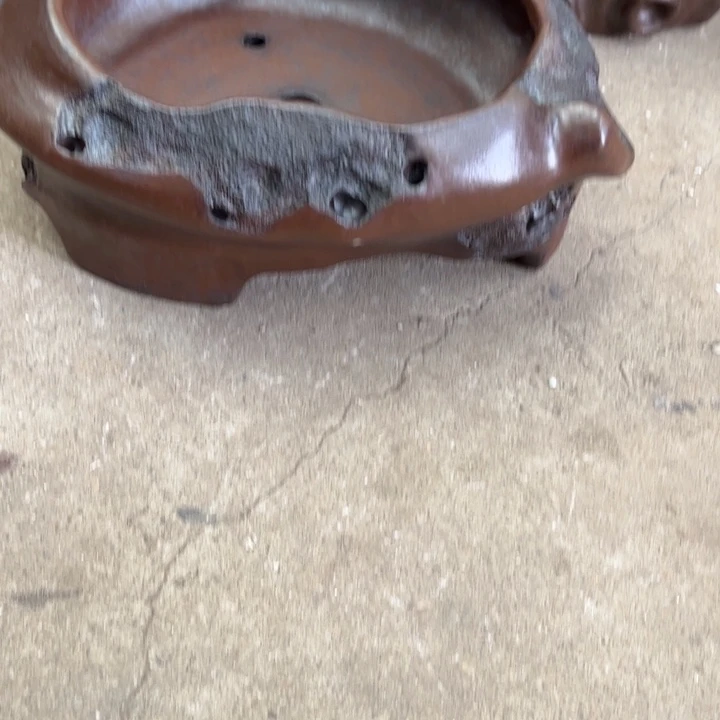 洪***流紫砂花盆宜兴紫砂工艺厂。