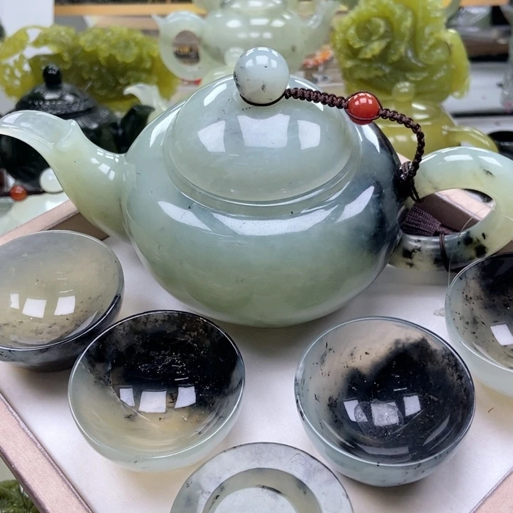 蛇纹石玉壶未镶嵌兰*