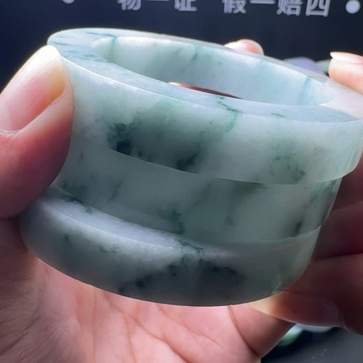 未镶嵌手镯定制翡翠