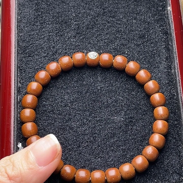 紫金鼠吊坠刘*紫金鼠8单圈手串桶