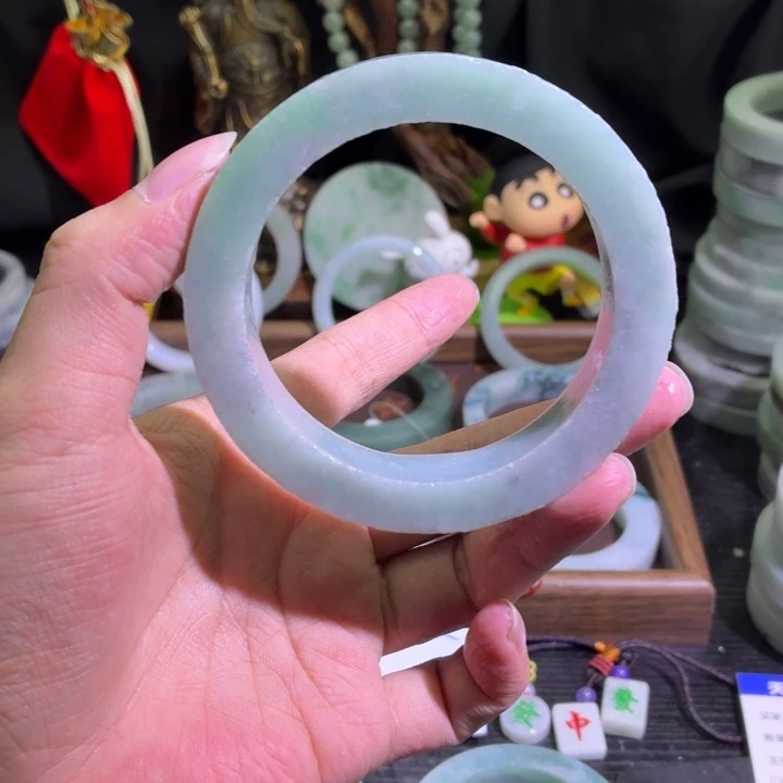 定制翡翠未镶嵌天然翡翠A货毛胚手镯