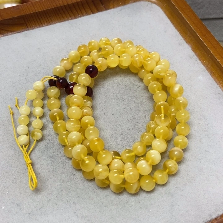 未镶嵌蜜蜡裸石一*缘串