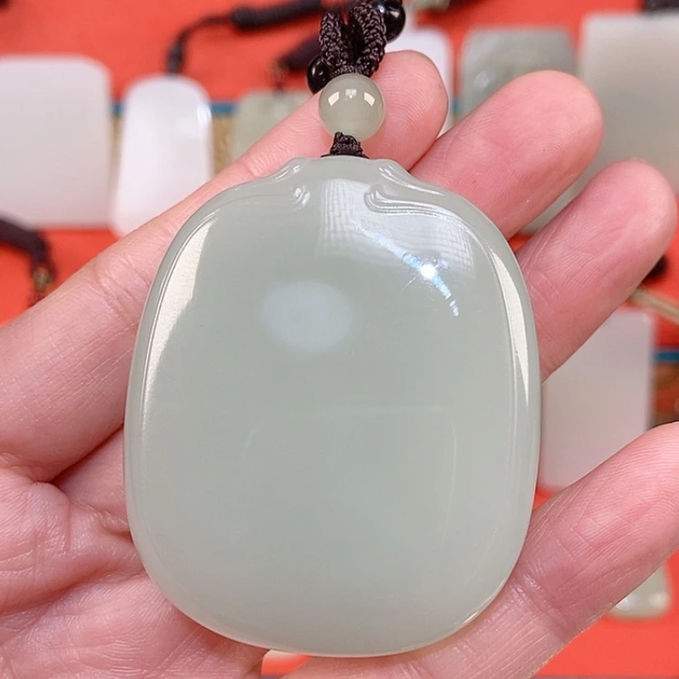 【闪购商品】颈饰未镶嵌和田玉