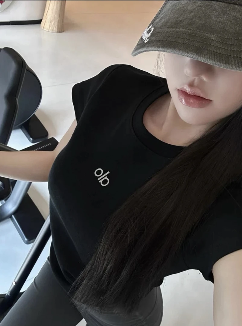 alo极简ins风小短标修身T恤