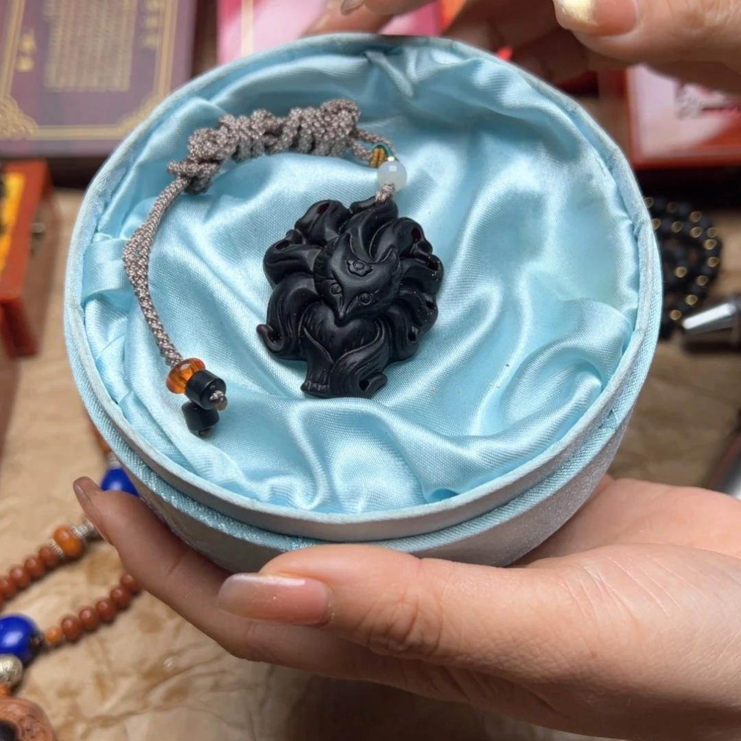 大叶紫檀（黑酸枝木类）