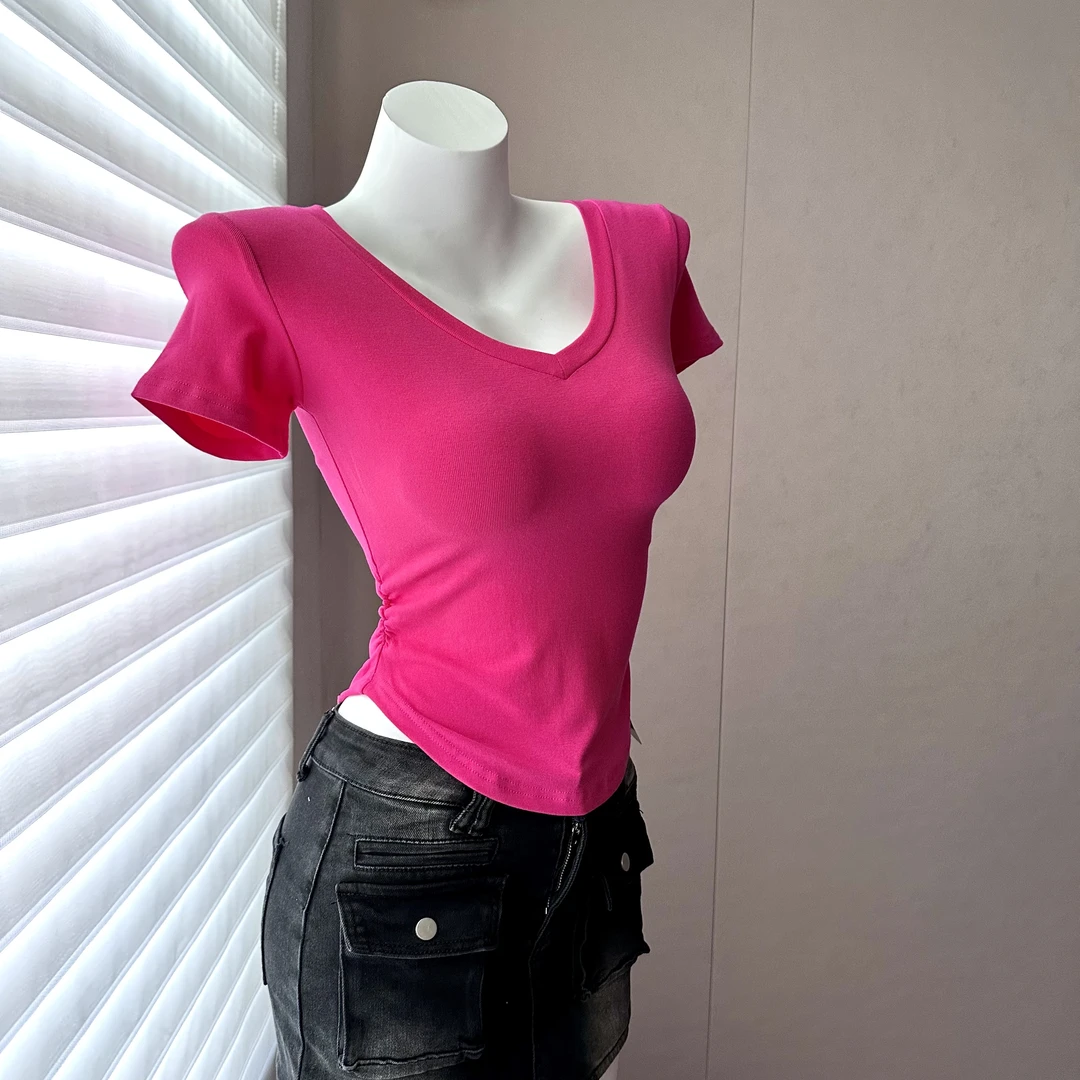 玫红色小心机显胸大修身大V领短袖T恤夏季酷盐系穿搭小个子上衣女