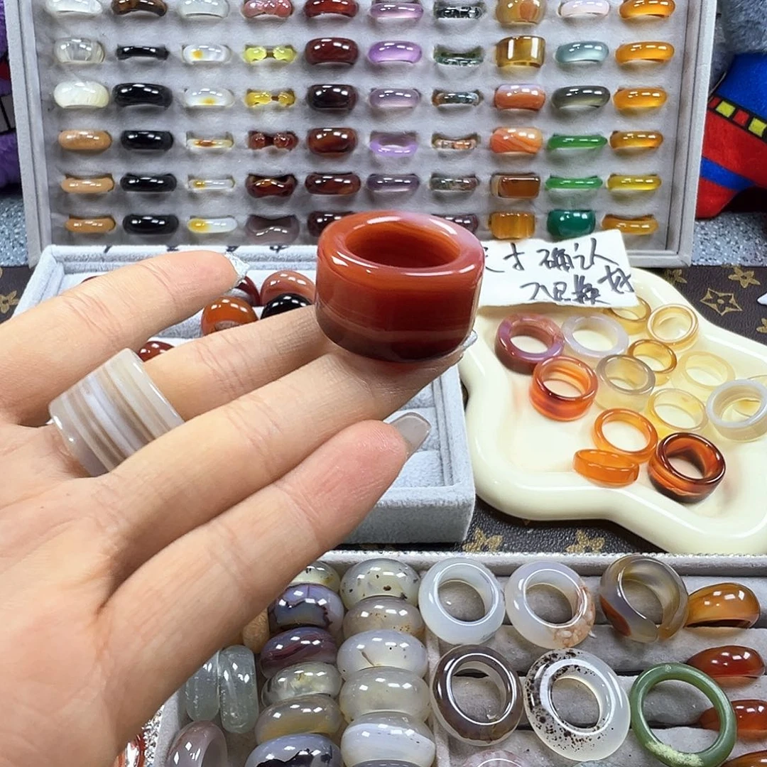 1***4玛瑙/玉髓未镶嵌戒指B16不退换18.8港20