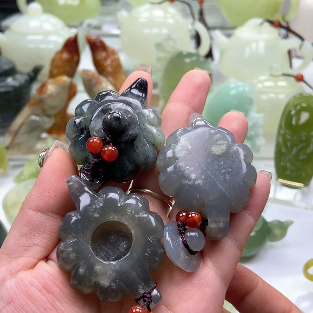 蛇纹石玉挂件未镶嵌魅***姐