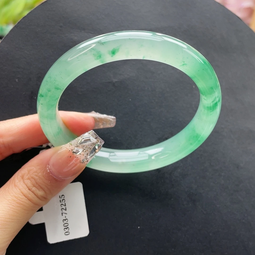 石英质玉未镶嵌手镯59.5