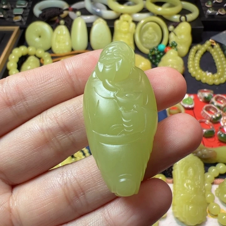 和田玉（黄玉）颈饰未镶嵌