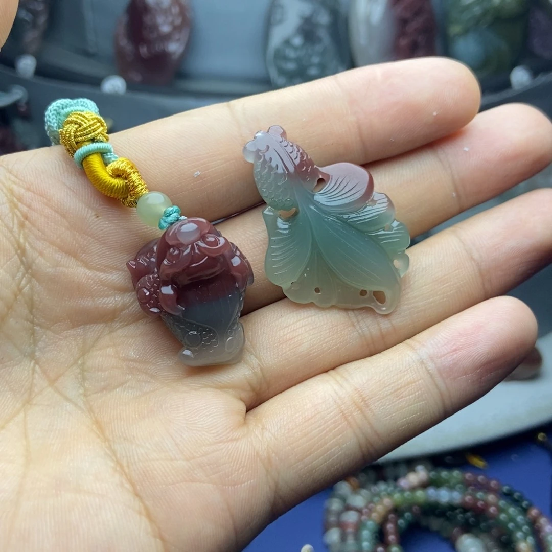 红***扬玛瑙/玉髓未镶嵌颈饰